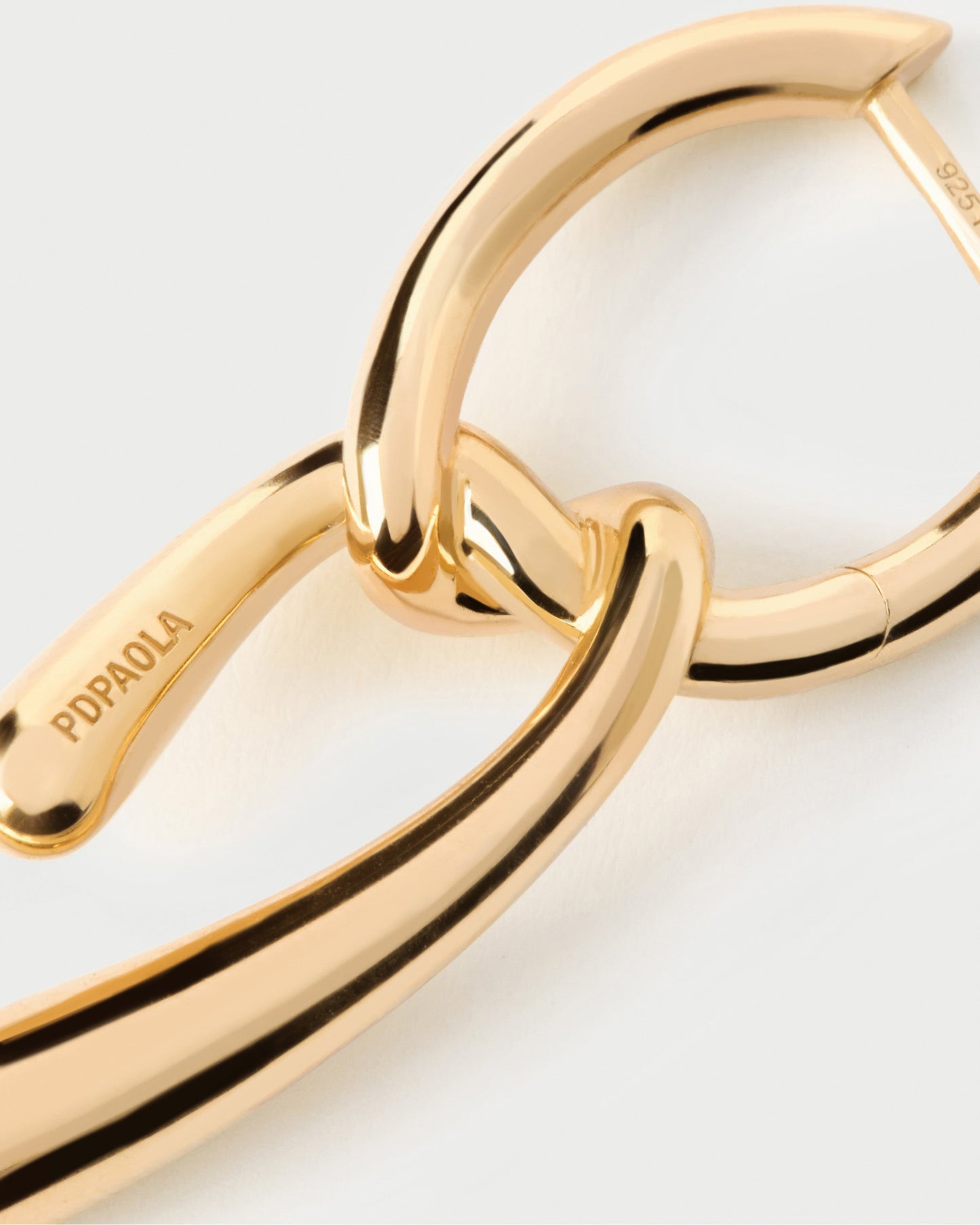 Twist hoops